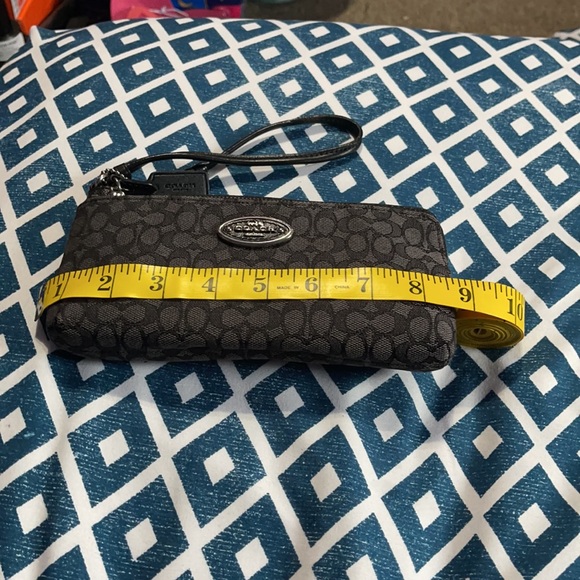 Used once monogram double zip coach wallet wristlet - Picture 6 of 12